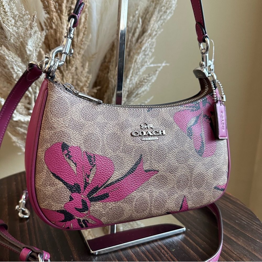 Coach Teri Shoulder Bag In Signature Canvas With Bow Print - Picture 5 of 13